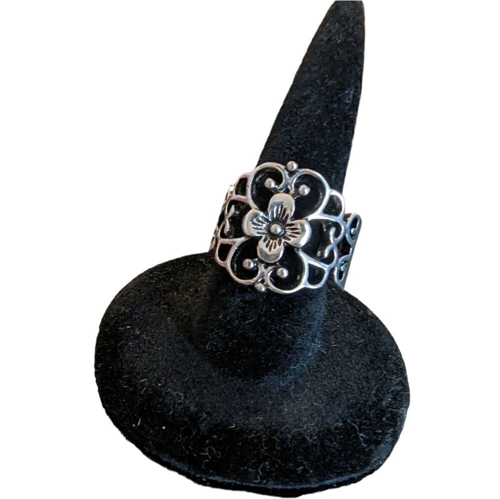 Costume jewelry, adjustable ring